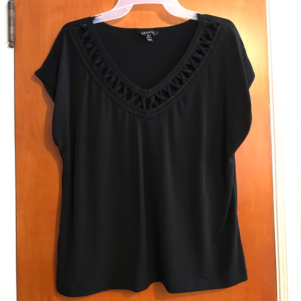 Women’s sleeveless top